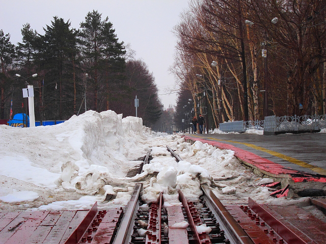 Сахалинские новости. Южно-Сахалинск этой зимой – последствия метели, уборка дворов и вывоз снега