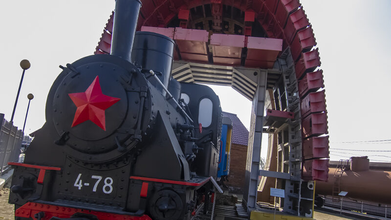 Музей железнодорожной техники, город Южно-Сахалинск